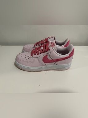 Nike Women's Light Pink and Rose Low-Top Sneakers
